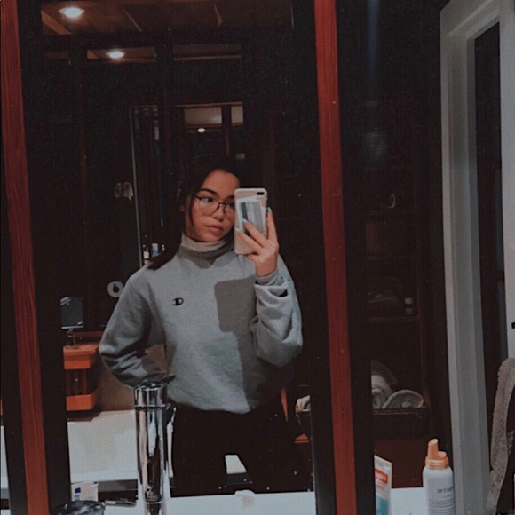 Meet your Posher, Emily - Picture 1 of 1